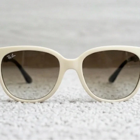 Ray-Ban Cats 1000 - White & Black Sunglasses - Picture 7 of 9